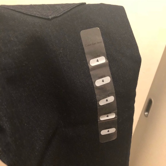 NWT Calvin Klein Jeans - Picture 4 of 4